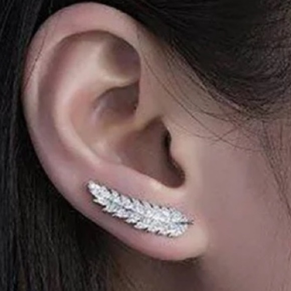 18k White Gold Diamond Feather Earrings - Picture 2 of 5